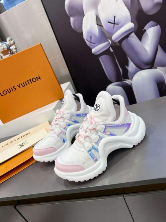 Picture of Louis Vuitton Shoes _SKULVsz35-415cmmnf011017703